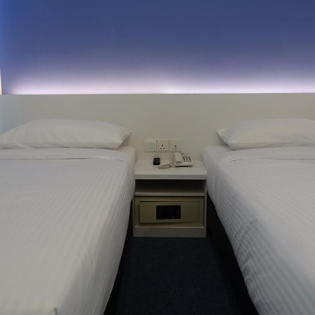 סרמבאן Lodge 10 Hotel חדר תמונה
